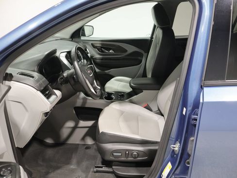 Used 2024 GMC Terrain SLT FWD image 10