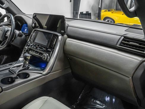 Used 2024 Lexus LX 600 4WD w/ Luxury Package image 13