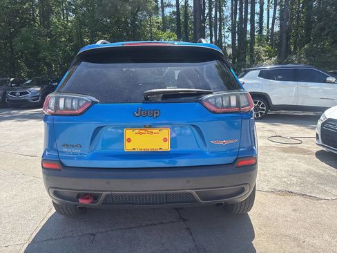 Used 2019 Jeep Cherokee Trailhawk w/ Comfort/Convenience Group AWD/4WD image 4