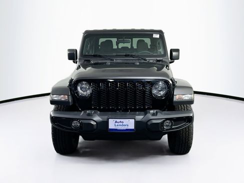 Used 2023 Jeep Gladiator Sport AWD/4WD image 2