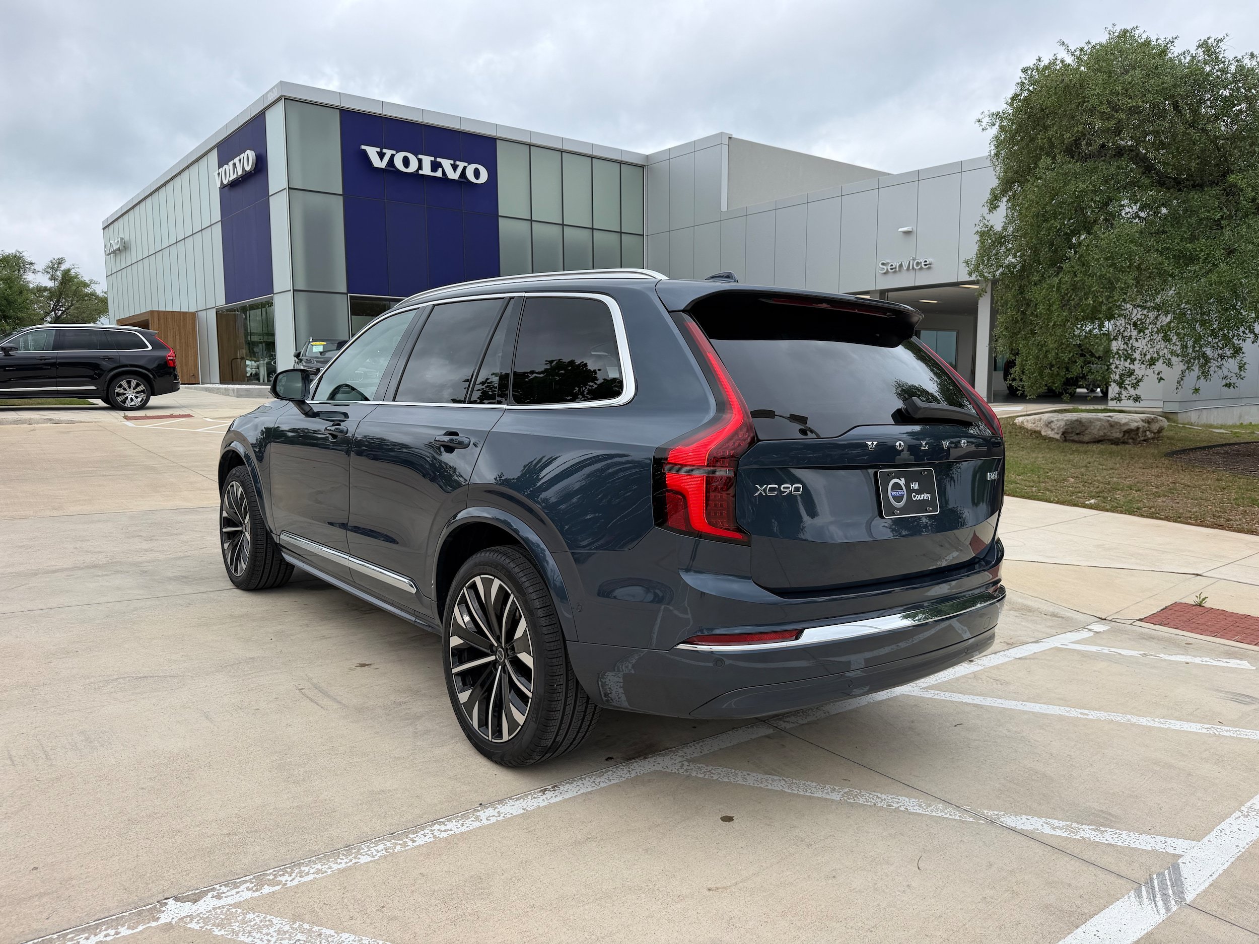 Used 2026 Volvo XC90 B6 Ultra w/ Protection Package AWD/4WD image 4