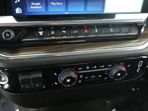 Used 2025 Chevrolet Silverado 2500 LT w/ All Star Edition image 18