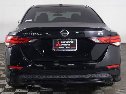 Used 2022 Nissan Sentra SR w/ SR Premium Package image 13