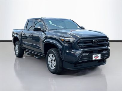 New 2025 Toyota Tacoma SR5