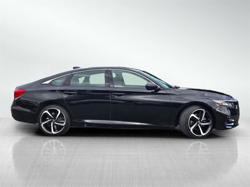 Used 2019 Honda Accord Sport image 3