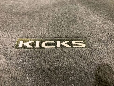 Used 2019 Nissan Kicks S image 36