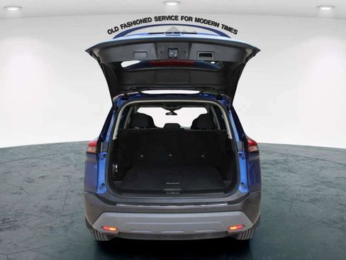 Used 2022 Nissan Rogue SV AWD/4WD image 5