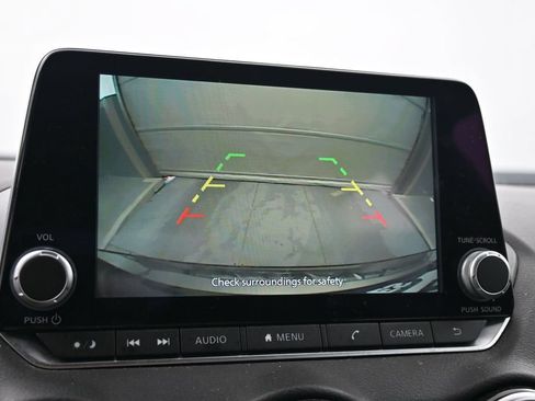 Used 2024 Nissan Sentra SV FWD image 18