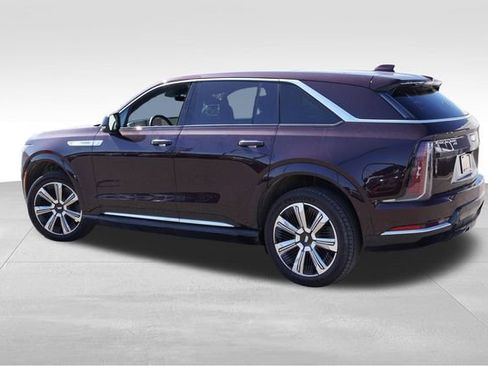 Used 2025 Cadillac Escalade IQ Luxury 2 w/ LPO, Premium Carpet Package AWD/4WD image 8