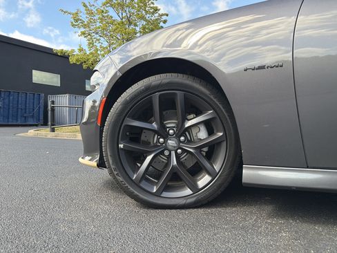 Used 2022 Dodge Charger R/T w/ Blacktop Package RWD image 15