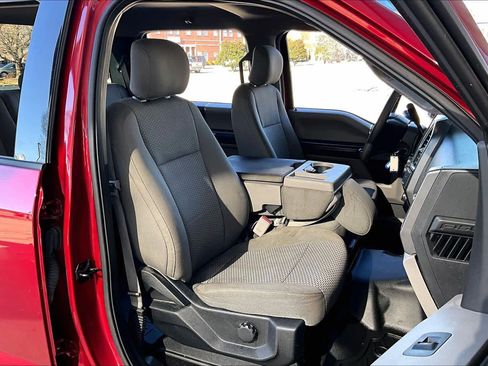 Used 2017 Ford F150 XLT w/ Trailer Tow Package image 8