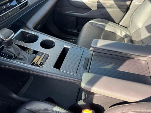 Certified 2024 Toyota Sienna XLE Woodland Edition AWD/4WD image 27