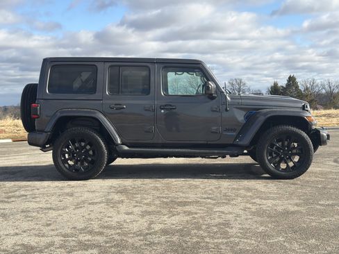 Used 2021 Jeep Wrangler Unlimited Sahara image 28