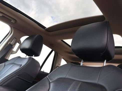 Used 2015 Lincoln MKX AWD w/ Equipment Group 102A image 29