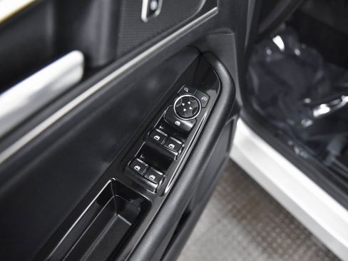 Used 2016 Ford Edge SEL w/ Equipment Group 201A image 9