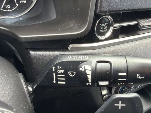 Used 2022 Mitsubishi Outlander ES AWD/4WD image 13