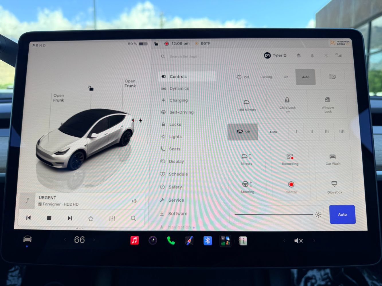 Used 2022 Tesla Model Y Long Range AWD/4WD image 12