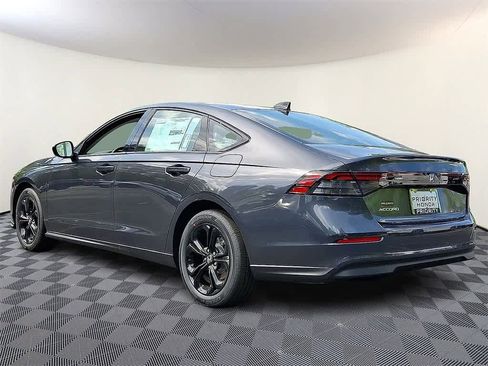New 2025 Honda Accord SE image 4