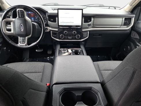 Used 2024 Ford Expedition XLT AWD/4WD image 9