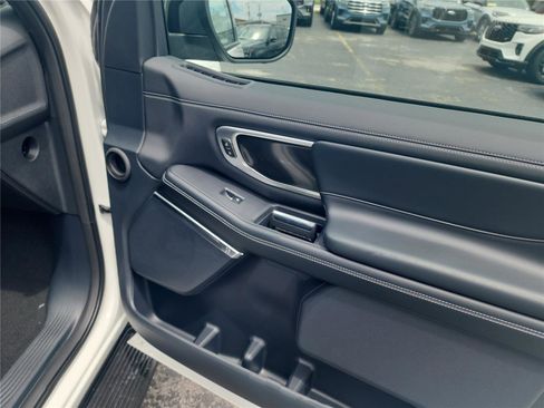 New 2026 Ford Expedition Max Platinum image 30