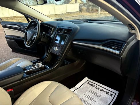 Used 2017 Ford Fusion Titanium image 23