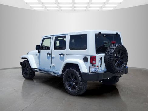 Used 2014 Jeep Wrangler Unlimited Sahara AWD/4WD image 5