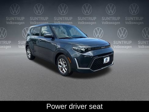 Used 2023 Kia Soul S FWD image 9