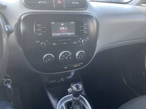 Used 2016 Kia Soul + FWD image 18