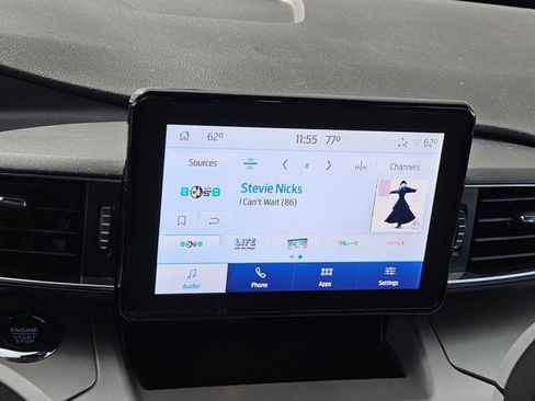 Used 2022 Ford Explorer XLT w/ Equipment Group 202A image 11