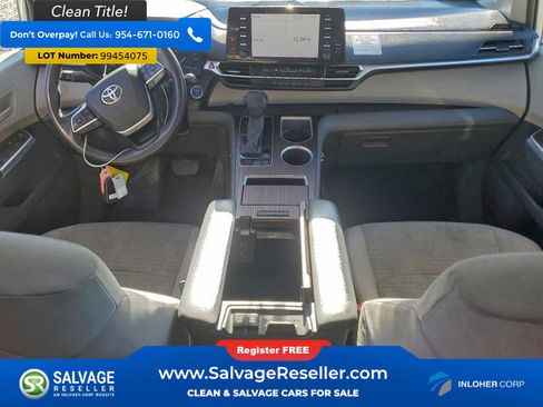 Used 2021 Toyota Sienna LE image 11
