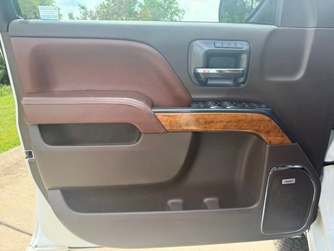 Used 2015 Chevrolet Silverado 2500 High Country w/ Duramax Plus Package AWD/4WD image 26