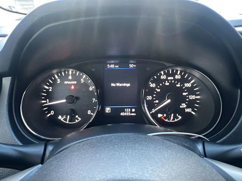 Used 2021 Nissan Rogue Sport S image 12