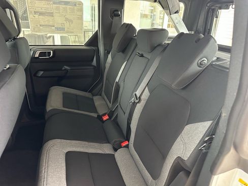 New 2025 Ford Bronco 4-Door AWD/4WD image 24