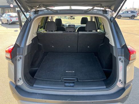Used 2023 Nissan Rogue SV image 27