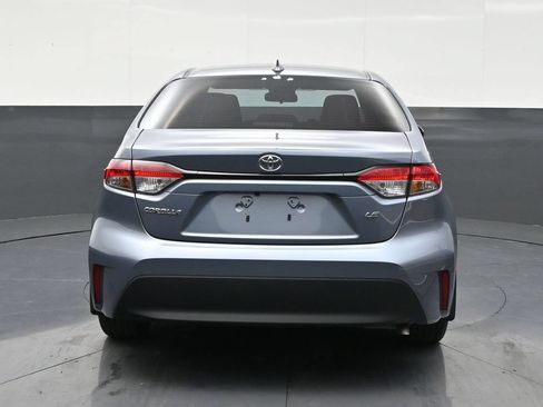 Used 2025 Toyota Corolla LE FWD image 4