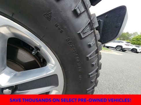 Used 2018 Jeep Wrangler Unlimited Sahara AWD/4WD image 23