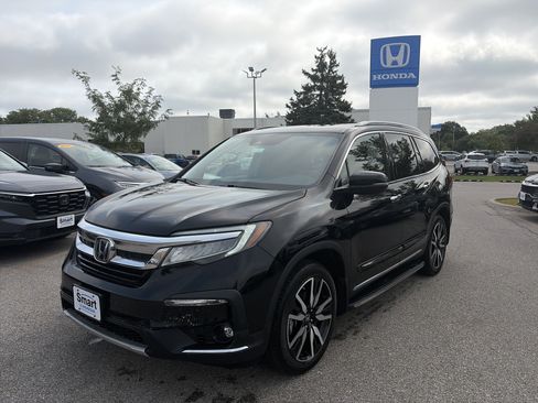 Used 2021 Honda Pilot Touring image 1