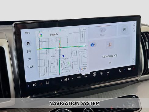 Used 2025 Ford Expedition Active image 3