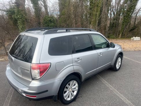 Used 2012 Subaru Forester 2.5X Premium image 9