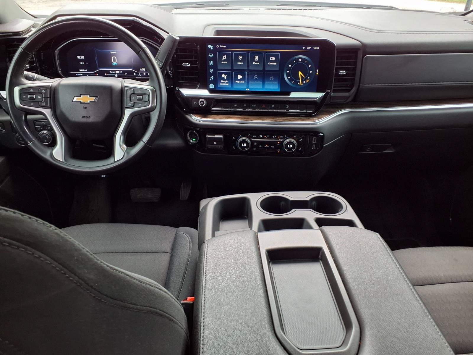 Used 2024 Chevrolet Silverado 1500 LT AWD/4WD image 9