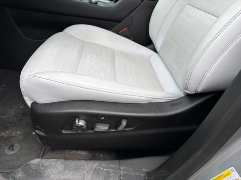 Used 2025 Cadillac XT4 Sport AWD/4WD image 16