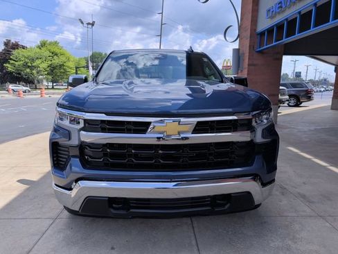 Used 2024 Chevrolet Silverado 1500 LT AWD/4WD image 10