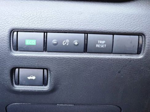 Certified 2024 Nissan Sentra SV image 20