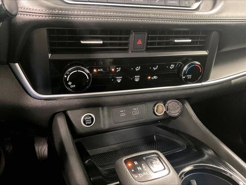 Used 2023 Nissan Rogue S AWD/4WD image 25