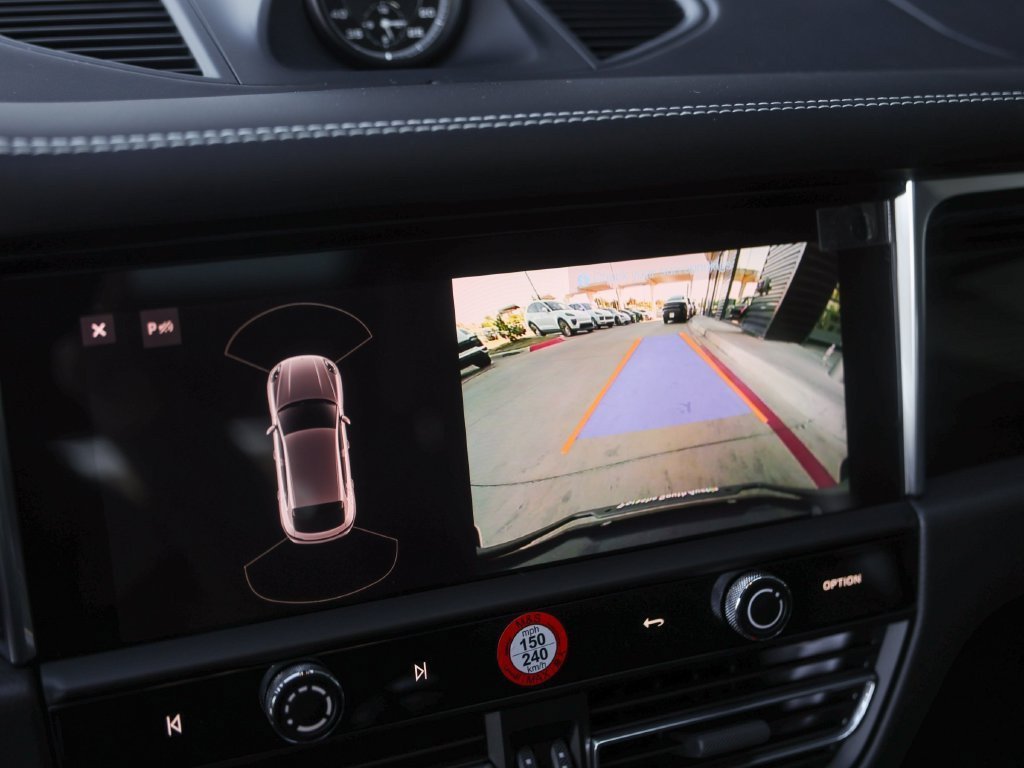Certified 2026 Porsche Macan S AWD/4WD image 24