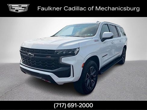 Used 2023 Chevrolet Suburban Z71 w/ Luxury Package AWD/4WD image 12