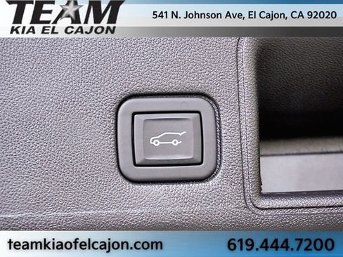 Used 2024 GMC Terrain SLT w/ Elevation Edition image 15