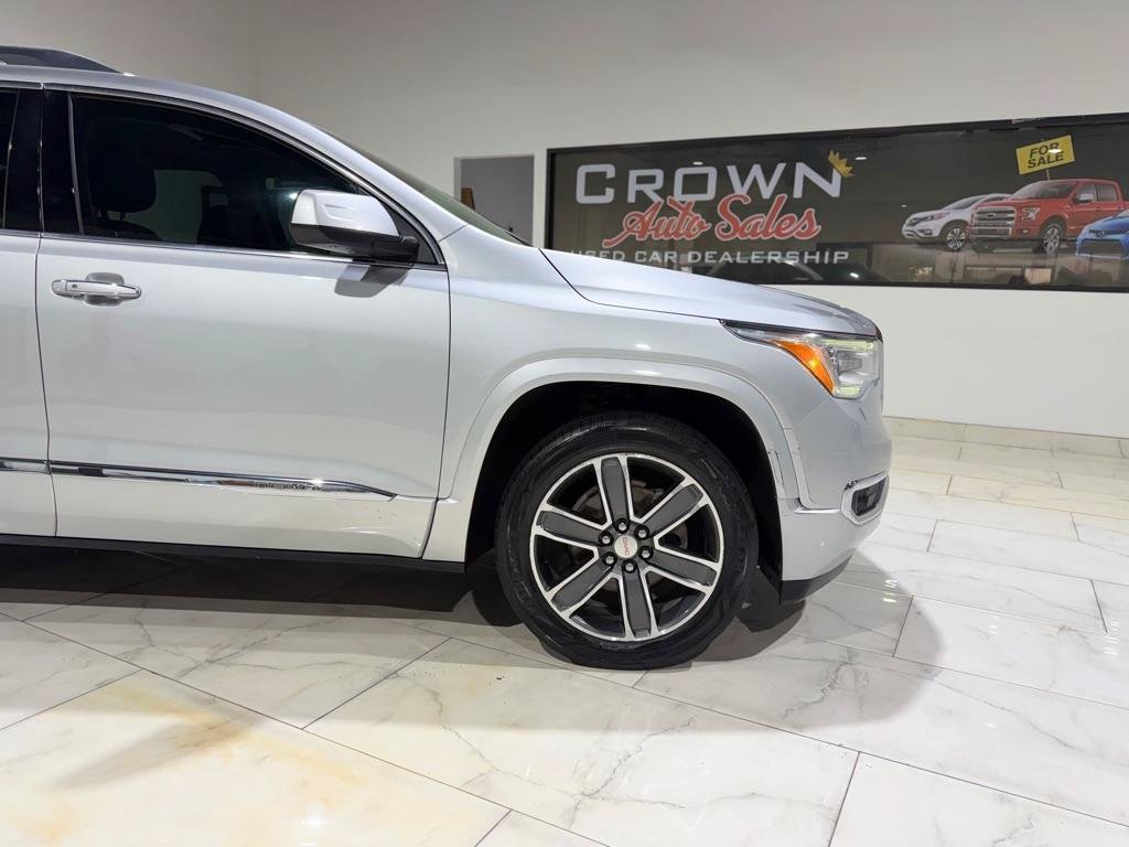 Used 2019 GMC Acadia Denali w/ Technology Package FWD image 5