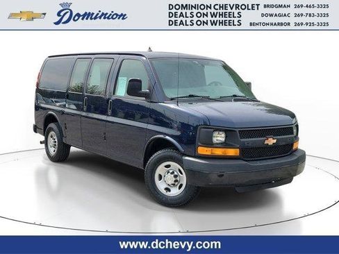 Used 2015 Chevrolet Express 2500 RWD image 1