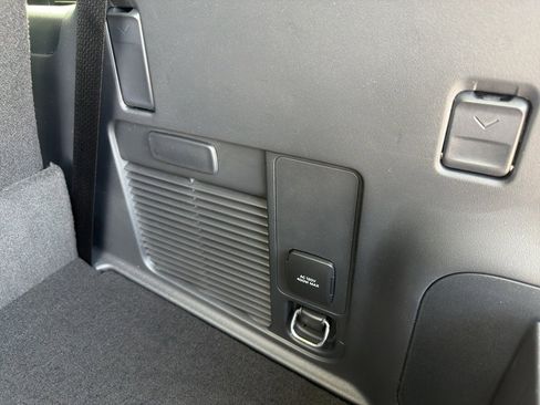 New 2026 Ford Expedition Active RWD image 9